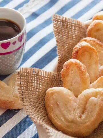 Delicious Cinnamon Pastry Heart Recipe