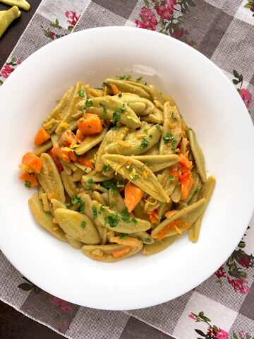 Foglie d'ulivo - Olive Leaves Pasta with Zesty Lemon Infused Salmon