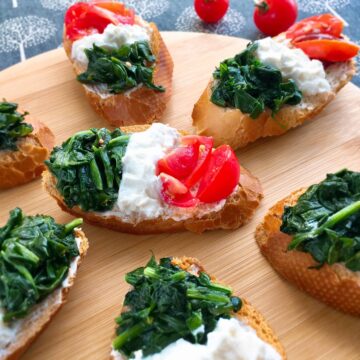Italian Flag - Tricolor Crostini - Delicious!!