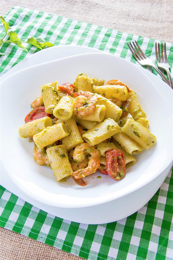 Delicious Rigatoni Pasta with Garlic Butter Shrimp & Sweet Pea Cream Sauce
