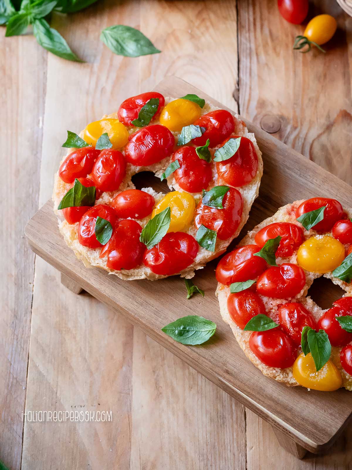 friselle with tomatoes