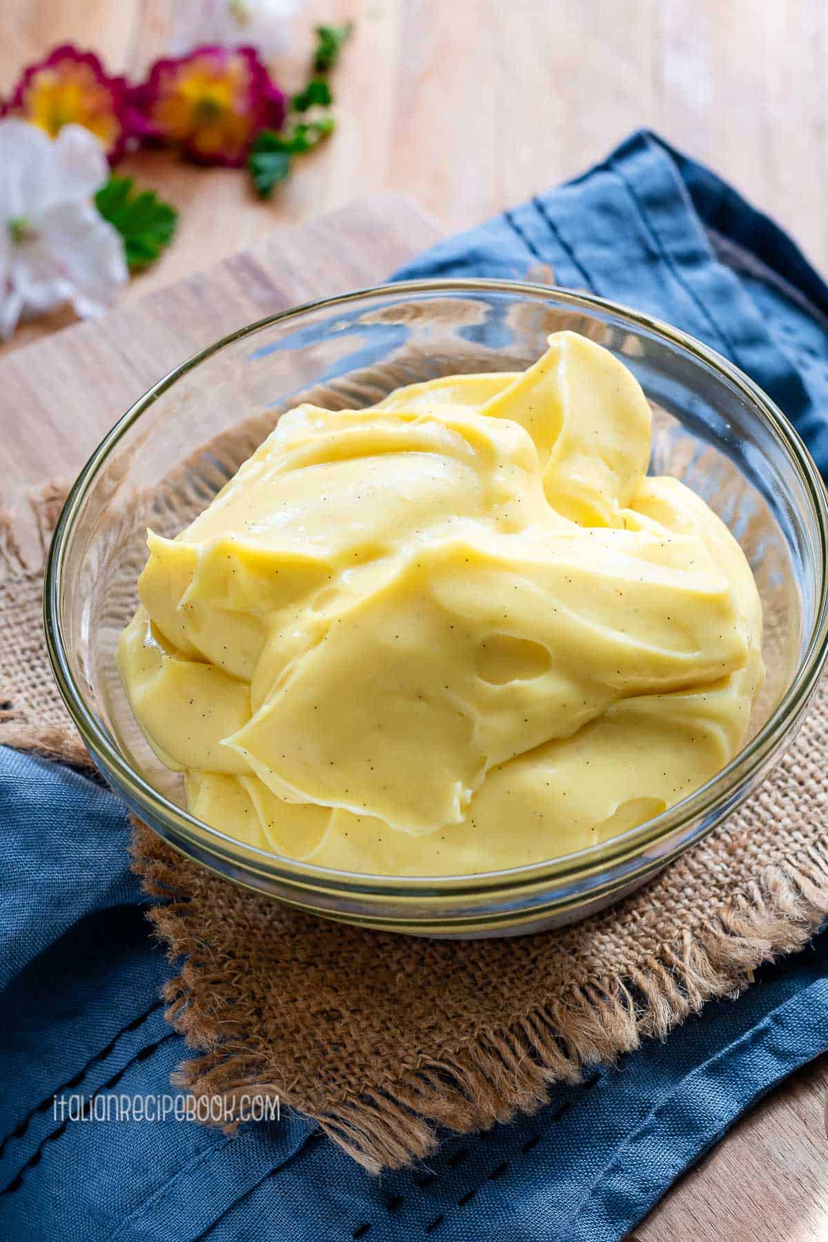 Pastry cream in a bowl.