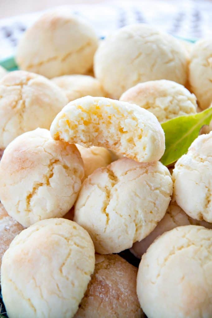 Soft Lemon Crinkle Cookies - Italian Recipe Book