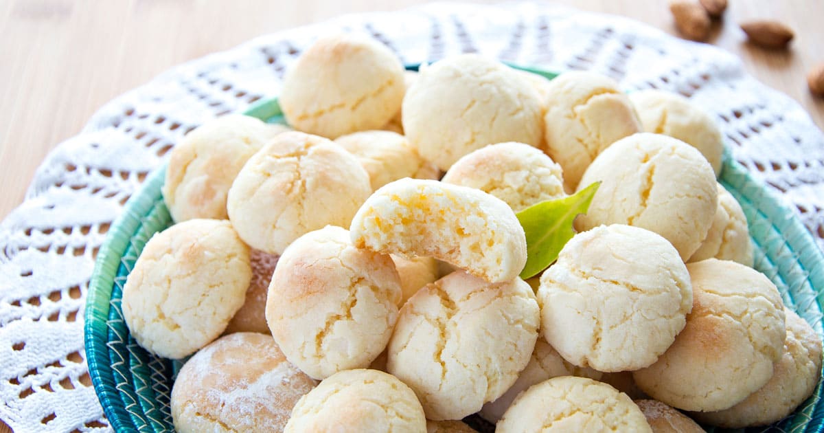 Soft Lemon Crinkle Cookies