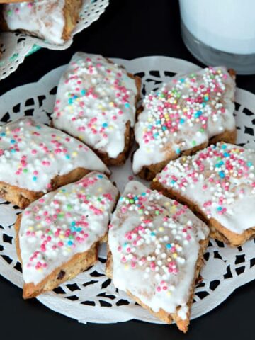 Papassini - Traditional Sardinian Anise Cookies {Recipe}