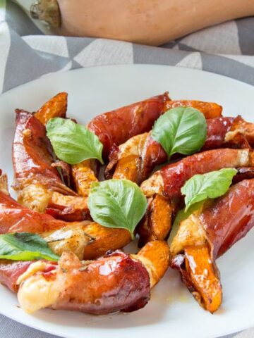 Balsamic & Honey Glazed Pumkin Wedges {with Speck & Cheese}