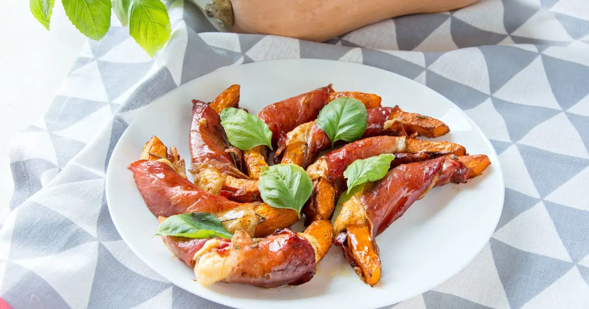 Balsamic & Honey Glazed Pumkin Wedges {with Speck & Cheese}
