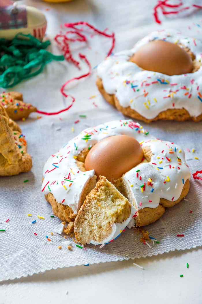 Scarcelle Pugliesi - Italian Easter Cookie Cakes - Italian Recipe Book