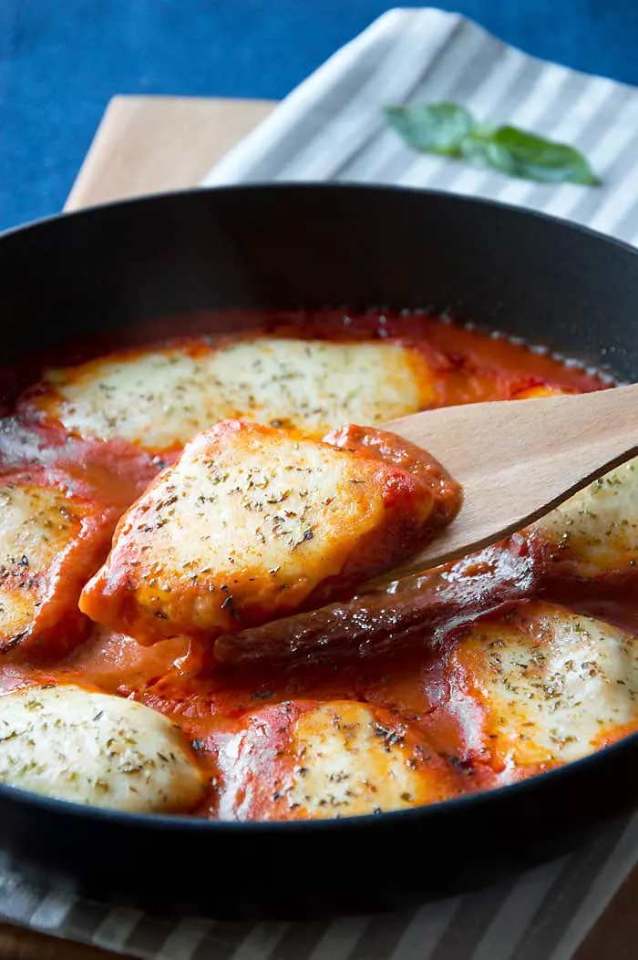 Chicken Pizzaiola {Real YUMMY Italian Recipe}