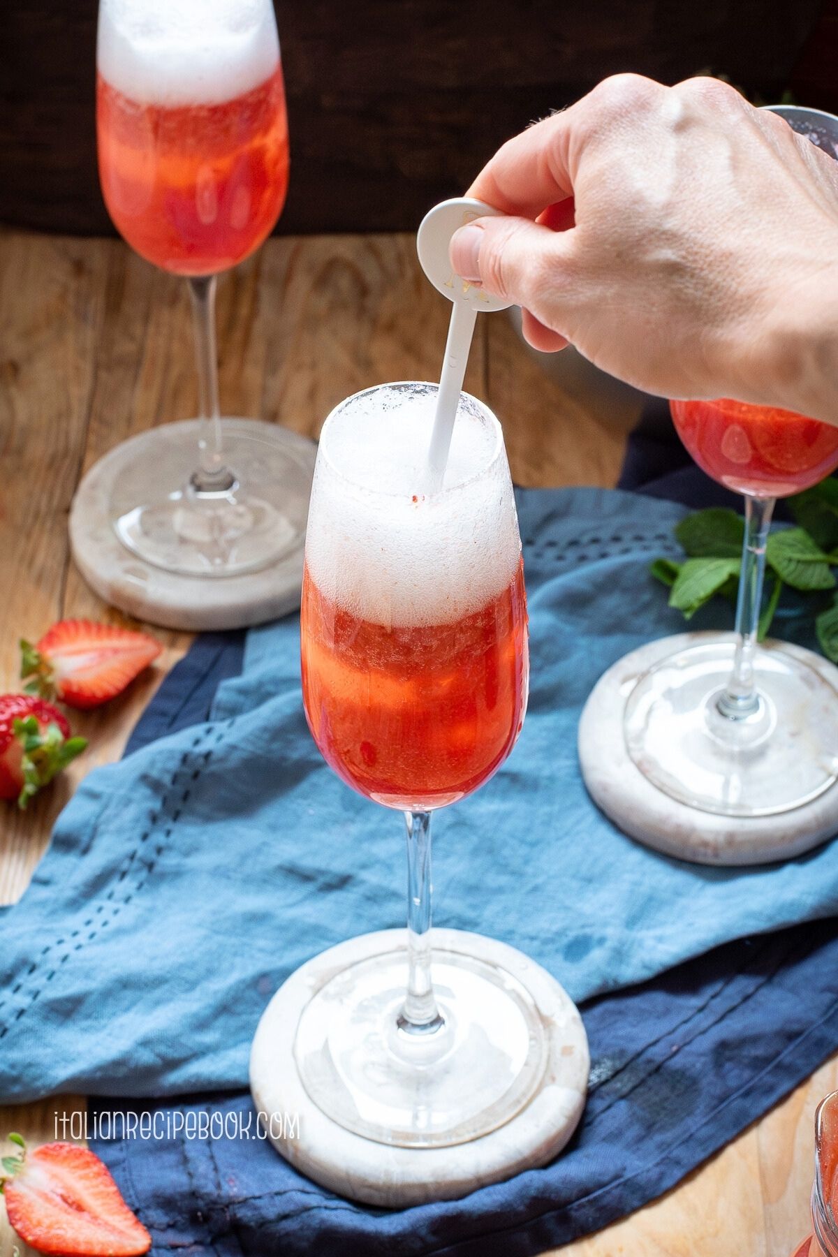 gently stir rossini cocktail