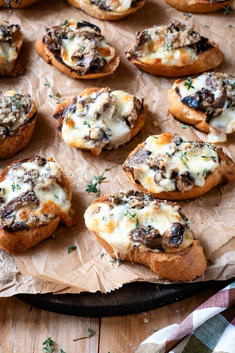 Easy-Cheesy Mushroom Crostini : Italian Recipe Book