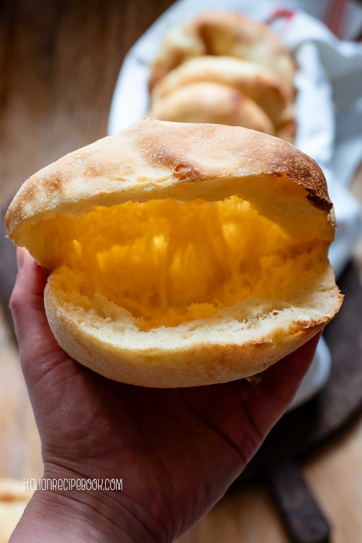 puccia bread hollow inside