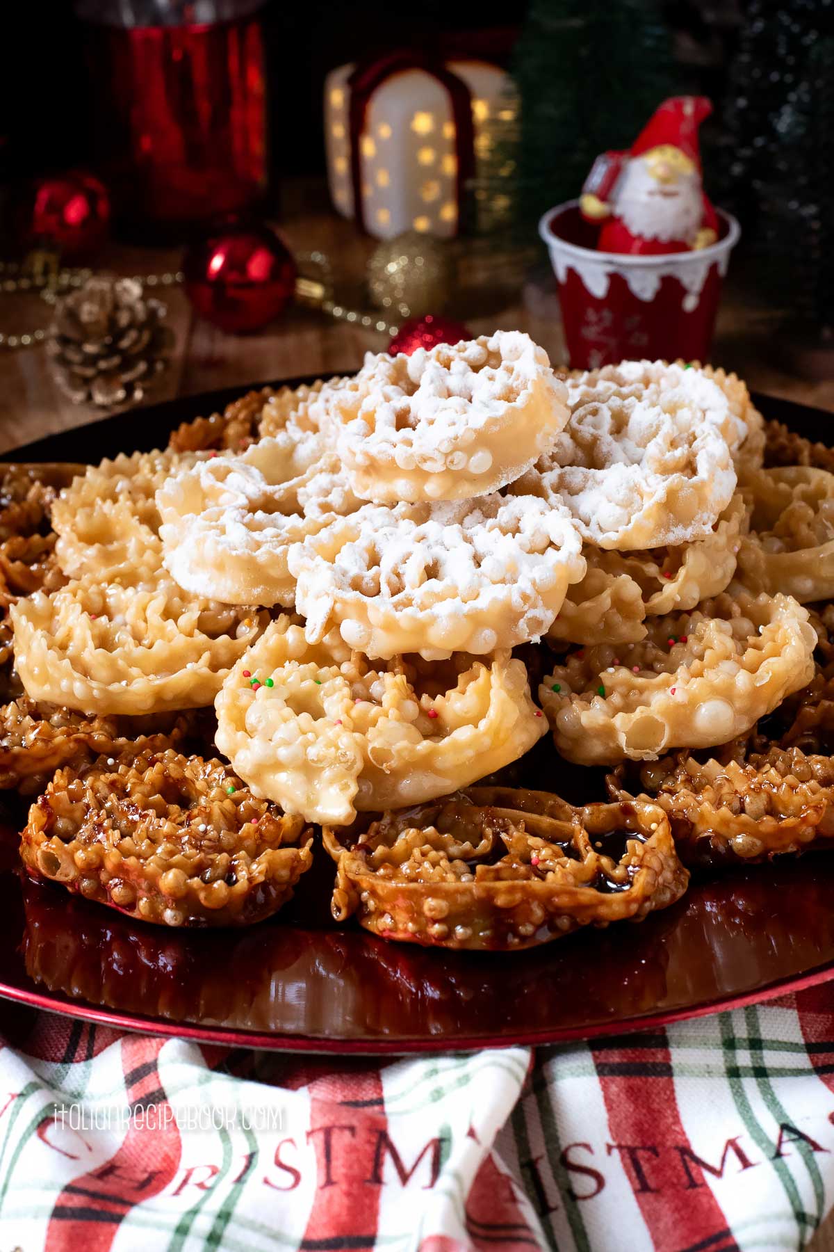 cartellate on a christmas plate