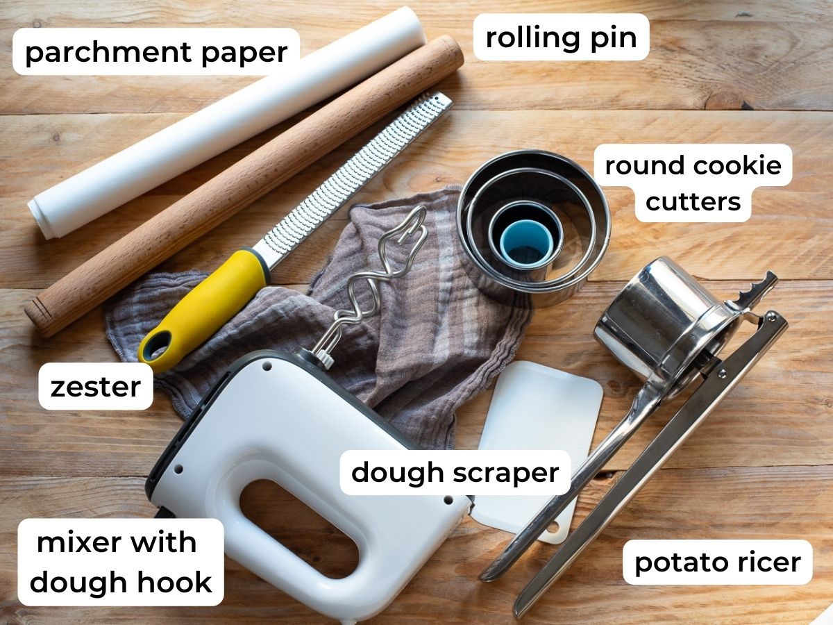 Tools for making graffe.
