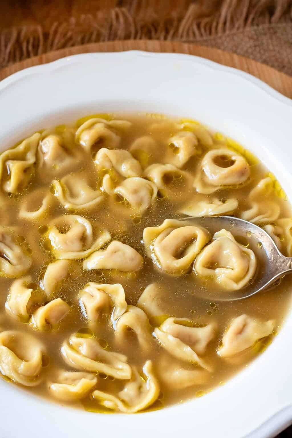 Tortellini in Brodo : Italian Recipe Book