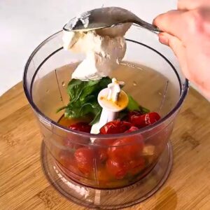 dding ricotta to roasted tomatoes and basil in a food processor for creamy roasted tomato pasta sauce.